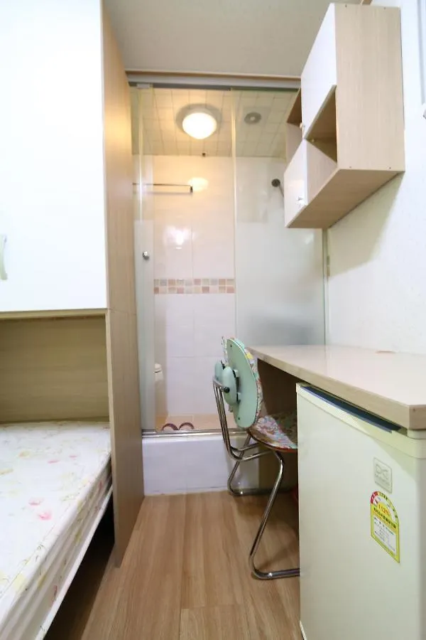 여성전용 코아리빙텔 Hostel Seoul 0*,